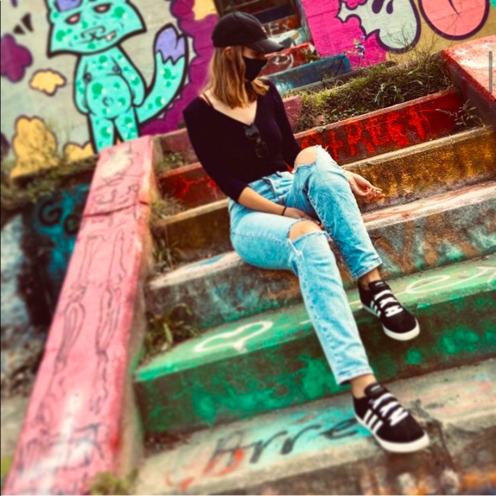 Meet your Posher, Naomi